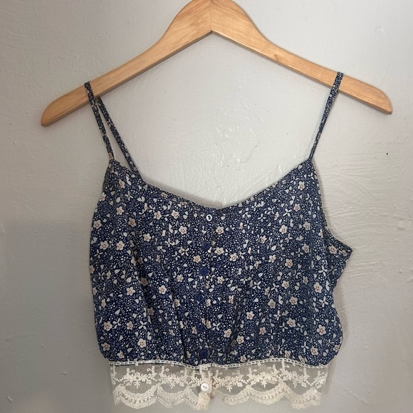 Lucca Couture Blue Floral Button Up Crop Top Lace Detail Size Small - Picture 2 of 11